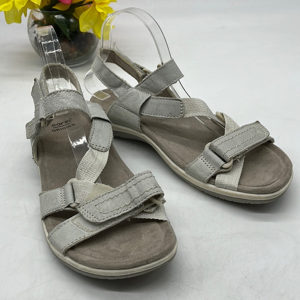 Earth Origins White Sandals Size 11. MCS3531G